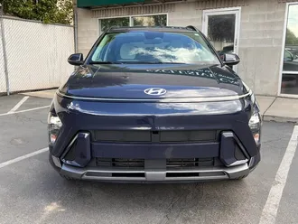 2025 Hyundai KONA SEL photo 2