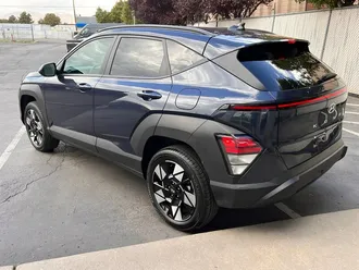 2025 Hyundai KONA SEL photo 5