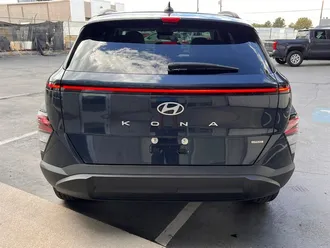 2025 Hyundai KONA SEL photo 6