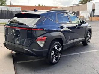2025 Hyundai KONA SEL photo 7