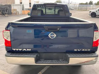 2018 Nissan Titan SV photo 5