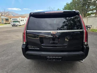 2017 Cadillac Escalade photo 4