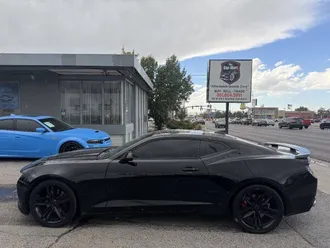 2018 Chevrolet Camaro photo 2