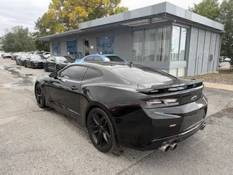 2018 Chevrolet Camaro photo 3
