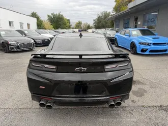 2018 Chevrolet Camaro photo 4