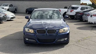 2011 BMW 3 Series photo 2