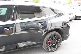 2025 BMW XM photo 7