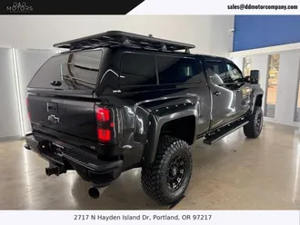 2017 Chevrolet Silverado 2500 HD Crew Cab photo 7