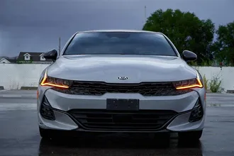 2021 KIA K5 photo 2