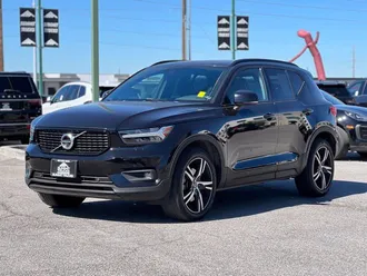 2022 Volvo XC40 photo 3