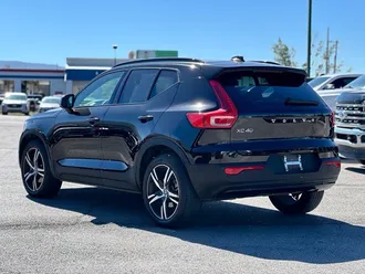 2022 Volvo XC40 photo 6