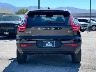 2022 Volvo XC40 photo 7