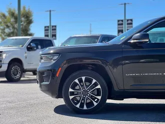 2022 Jeep Grand Cherokee L photo 4