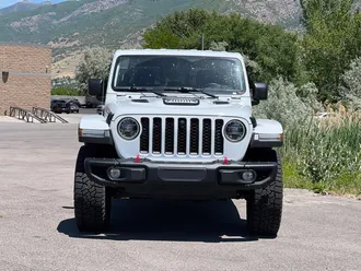 2021 Jeep Gladiator photo 3