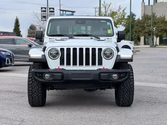 2020 Jeep Gladiator photo 2