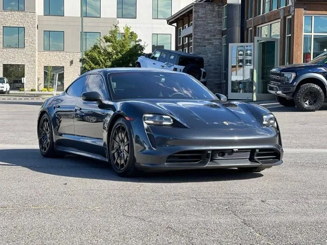 2020 Porsche Taycan Turbo