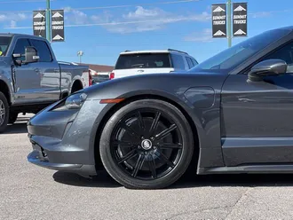 2020 Porsche Taycan photo 4