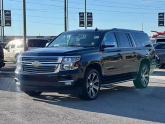 2019 Chevrolet Suburban photo 3