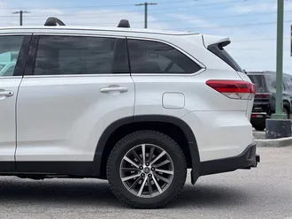 2019 Toyota Highlander photo 5