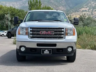 2013 GMC Sierra 2500HD photo 2