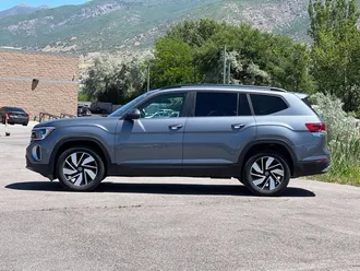 2024 Volkswagen Atlas photo 4