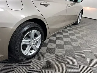 2024 Chevrolet Malibu photo 6