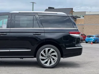 2024 Lincoln Navigator photo 5