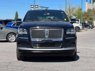 2023 Lincoln Navigator photo 2