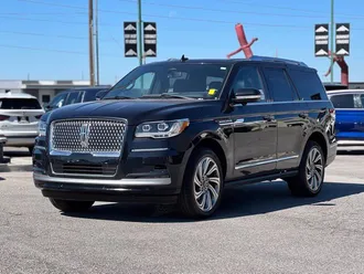 2023 Lincoln Navigator photo 3