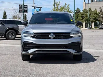 2023 Volkswagen Tiguan photo 2