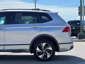 2023 Volkswagen Tiguan photo 5