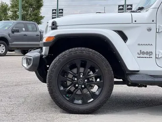 2023 Jeep Wrangler photo 4