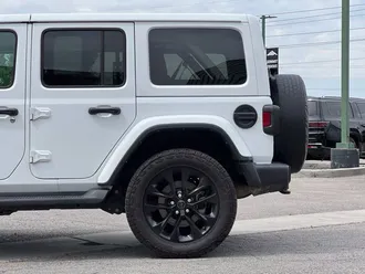 2023 Jeep Wrangler photo 6