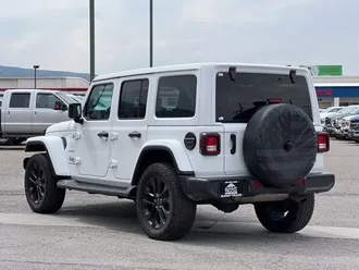 2023 Jeep Wrangler photo 7