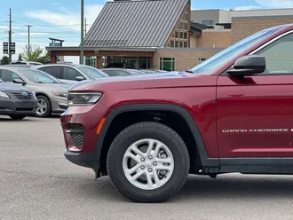 2023 Jeep Grand Cherokee photo 4