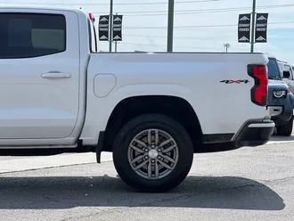 2023 Chevrolet Colorado photo 5