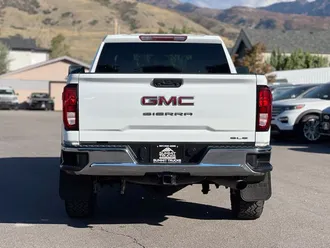 2023 GMC Sierra 3500HD photo 7