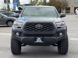 2022 Toyota Tacoma photo 2
