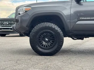2022 Toyota Tacoma photo 4