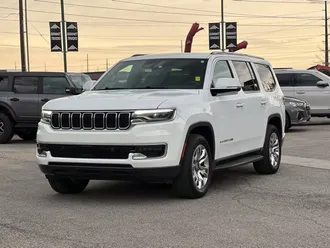 2022 Jeep Wagoneer photo 3