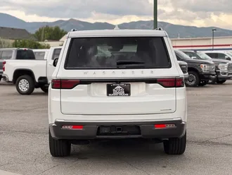 2022 Jeep Wagoneer photo 7