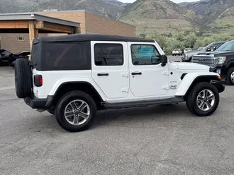 2022 Jeep Wrangler photo 3