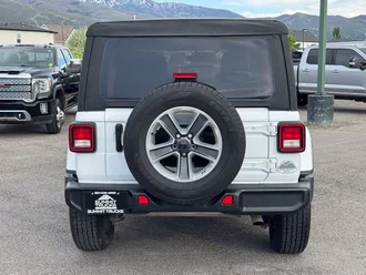 2022 Jeep Wrangler photo 7