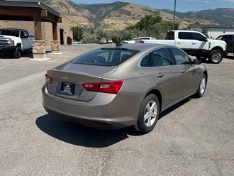 2022 Chevrolet Malibu photo 3