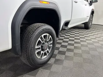 2022 GMC Sierra 3500HD photo 7