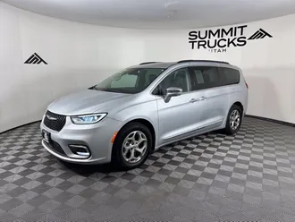 2022 Chrysler Pacifica photo 3