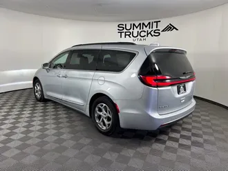 2022 Chrysler Pacifica photo 4