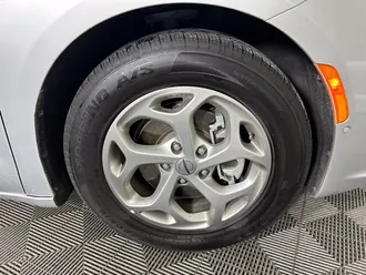 2022 Chrysler Pacifica photo 7