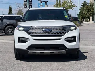 2022 Ford Explorer photo 2