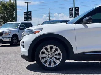 2022 Ford Explorer photo 4